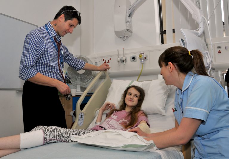 Hospital staff praised by young people and parents in national survey