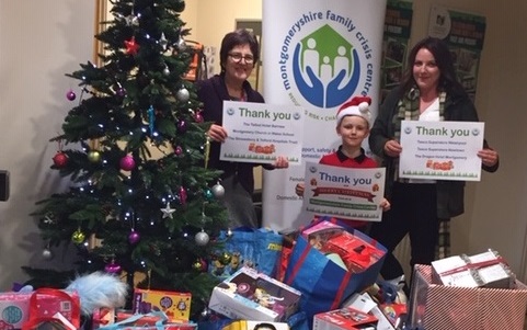 Staff collect Christmas gifts for victims of domestic abuse – SaTH